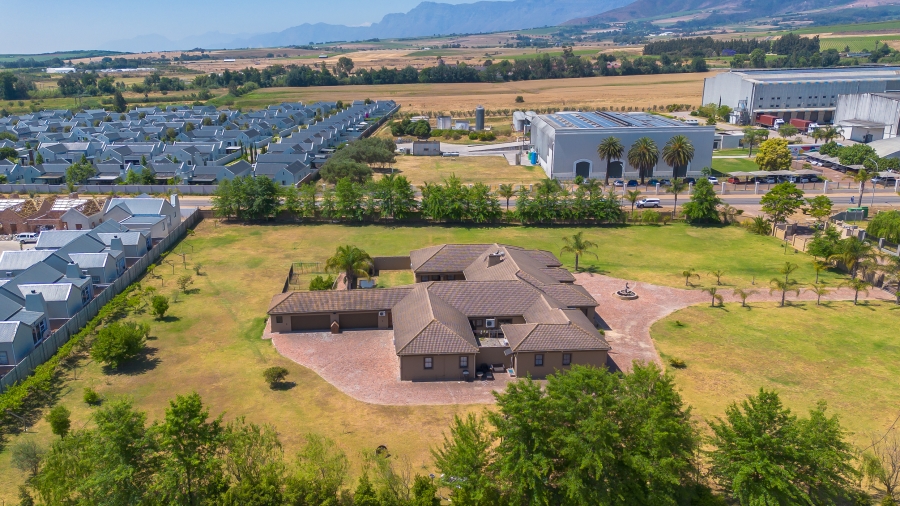 6 Bedroom Property for Sale in Wellington West Western Cape